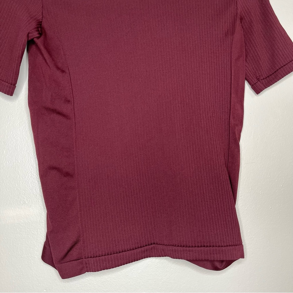 Athleta Renewed Ribbed Short Sleeve T-Shirt Size Small - Picture 3 of 9